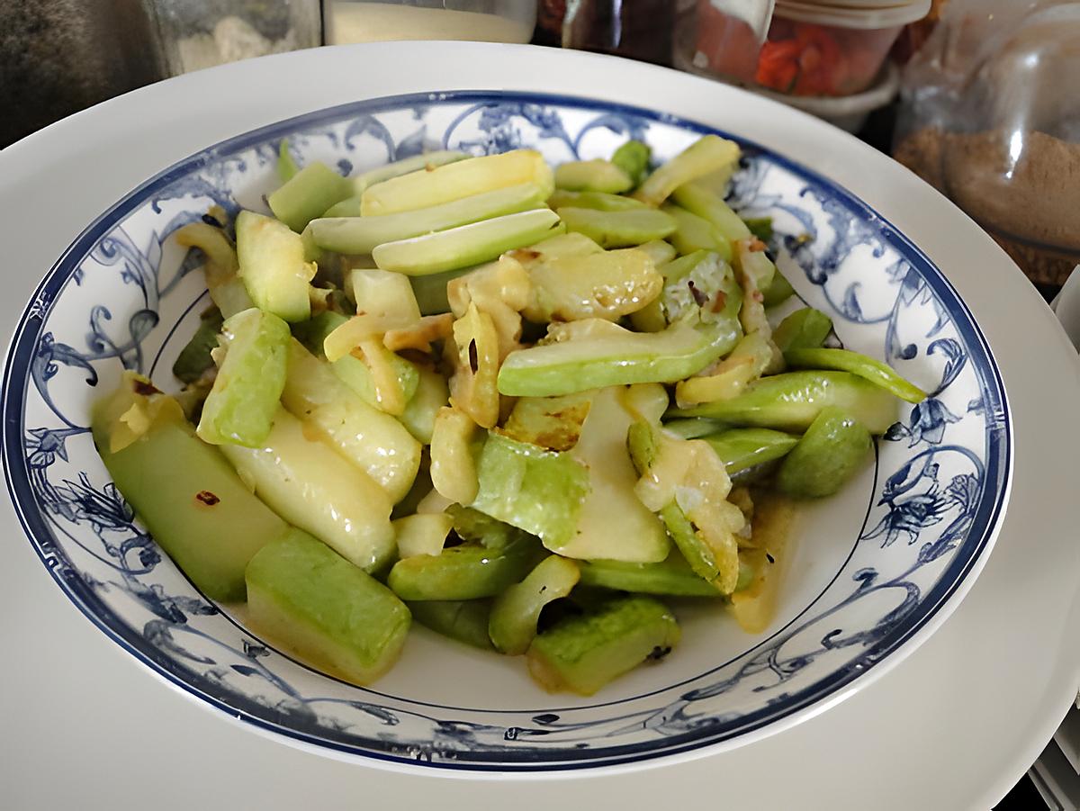 recette Courgettes sautées à l'ail (plat chinois)