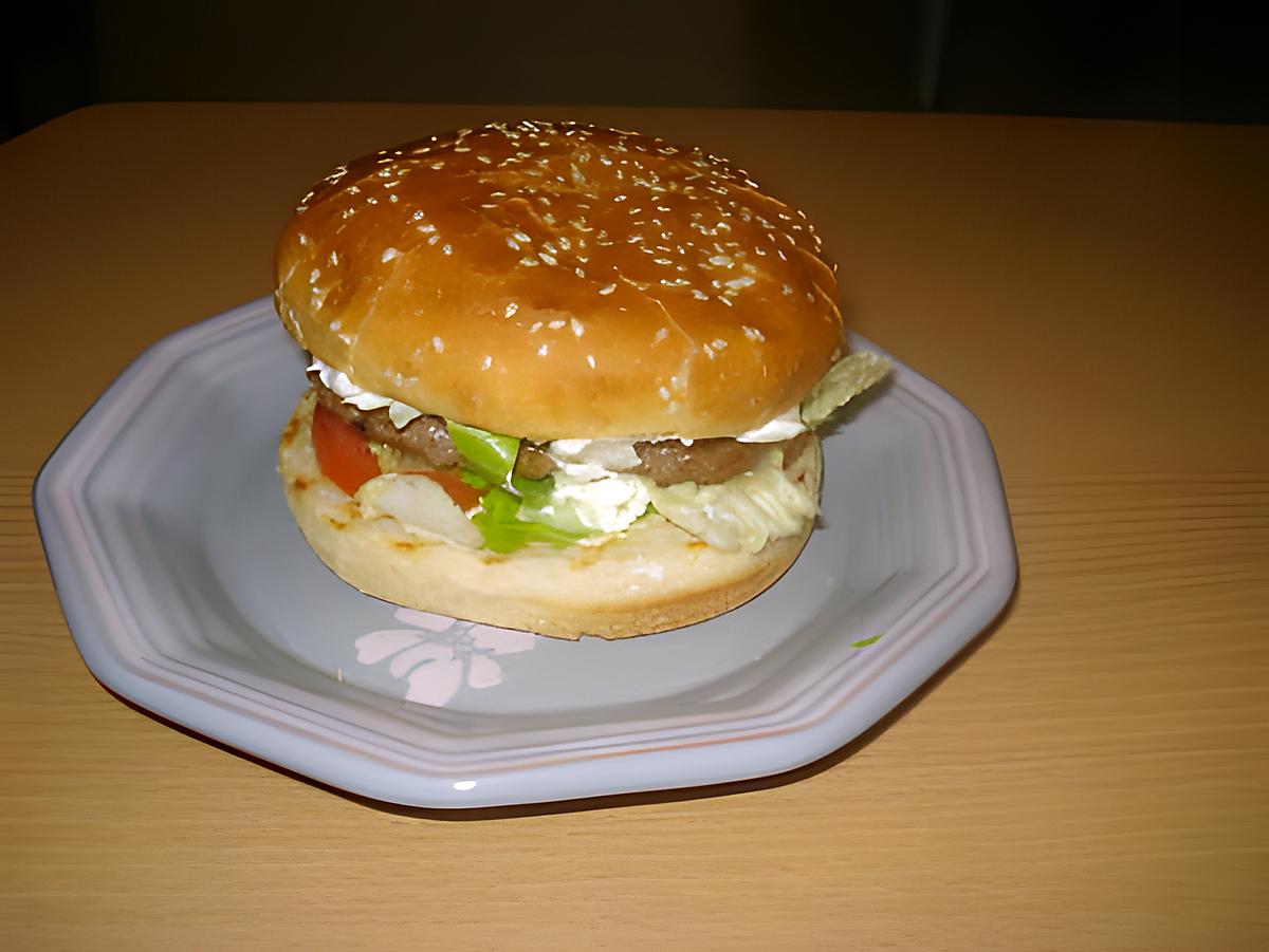 recette HAMBURGER PHILADELPHIA SUR OIGNONS CARAMÉLISÉS