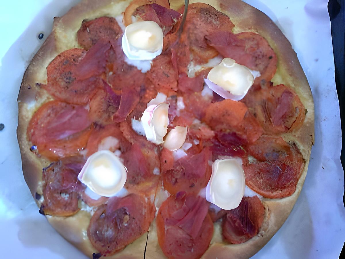 recette Tarte fine tomates, serrano et chèvre