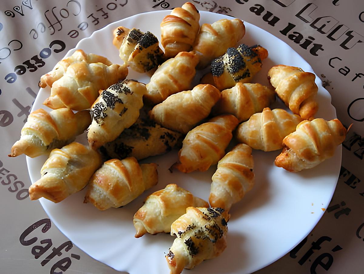 recette croissants à la tapenade et à la confitade de tomate