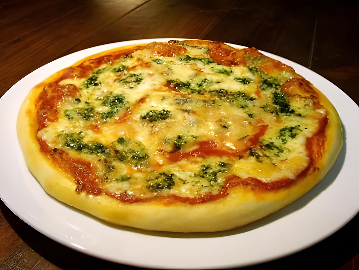 recette Pizza au gorgonzola ail et persil...