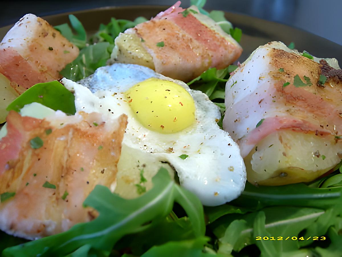 recette roquette aux potatoes lardées et oeufs de caille