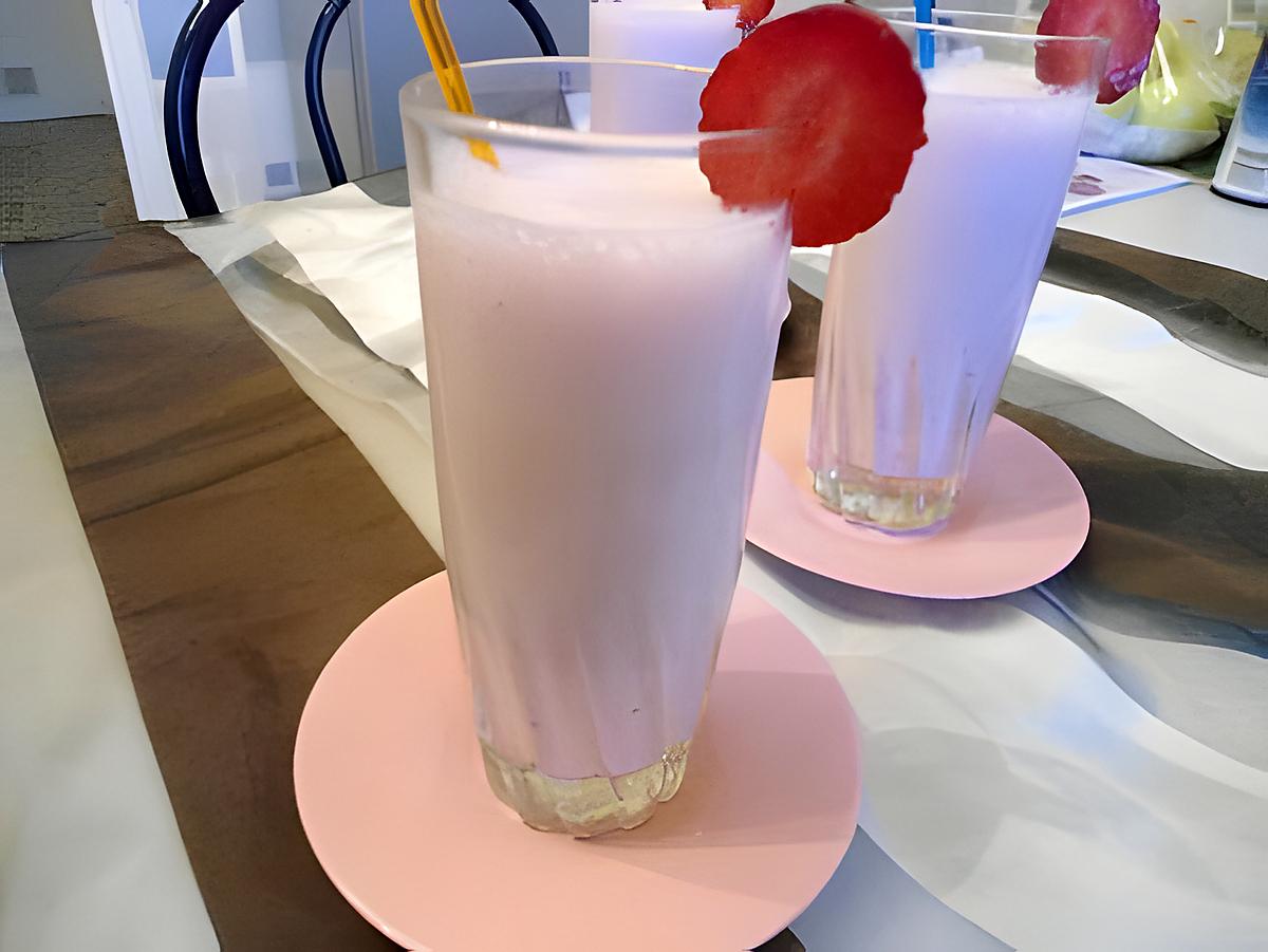 recette SMOOTHIE BANANE ET FRAISE