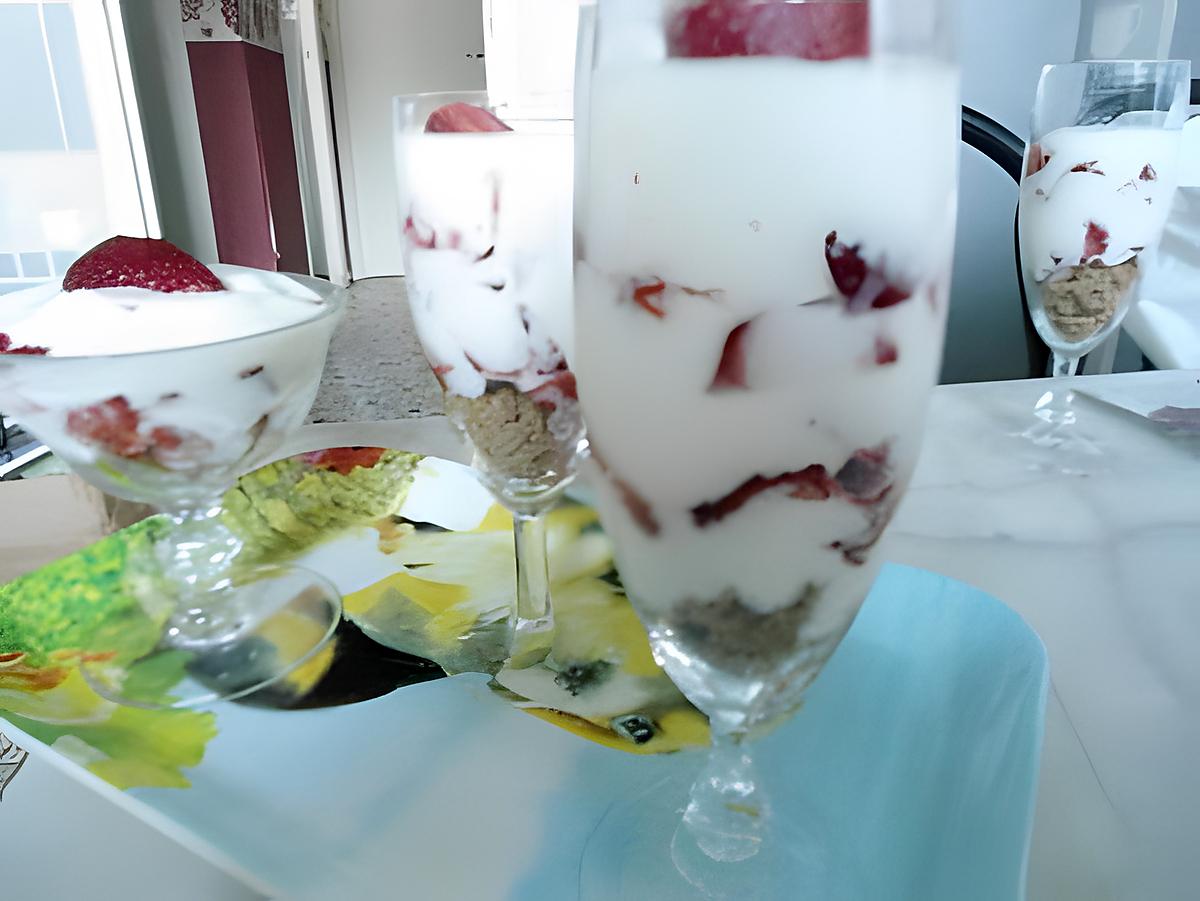 recette TIRAMISU AUX FRAISES EN VERRINE