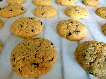 recette Cookies nougatine, beurre de cacahuète et pépites de chocolat