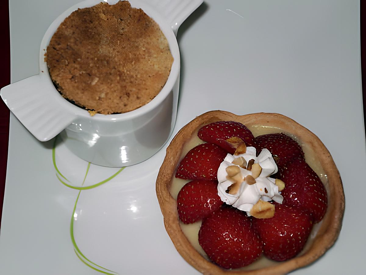 recette tartelette aux fraises et crème vanille et pommes aux crumbel