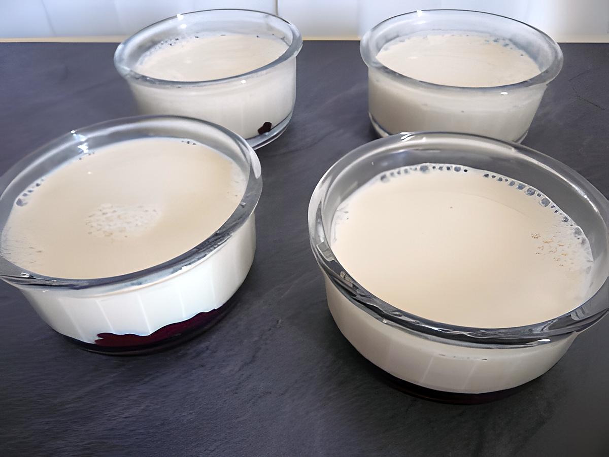 recette Panna cotta vanille sur lit de faise