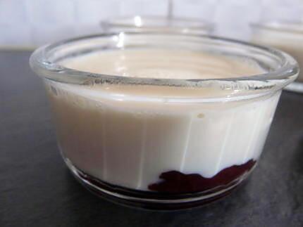 recette Panna cotta vanille sur lit de faise