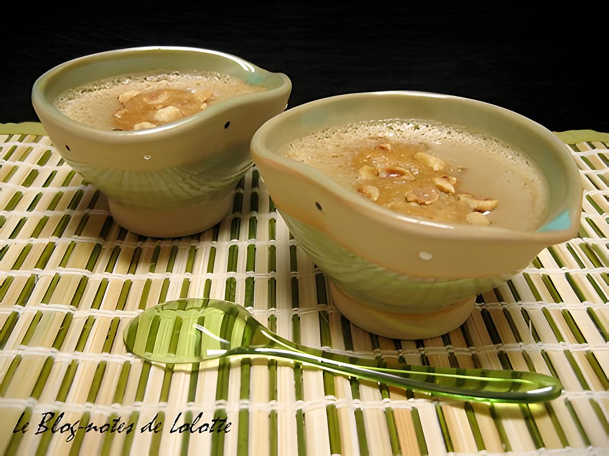 recette Pots de crème au café façon « pots gourmands Mamie Nova » sous une couche de biscuit aux noisettes