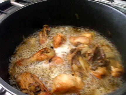 recette " Poulet aux amandes.... sur son lit d'oignons confits....".