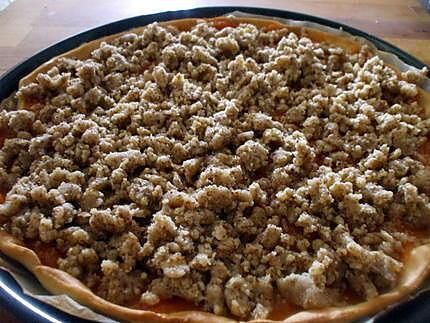 recette " Tarte Crumble de compotée d'abricot  sur son lit de crème..."