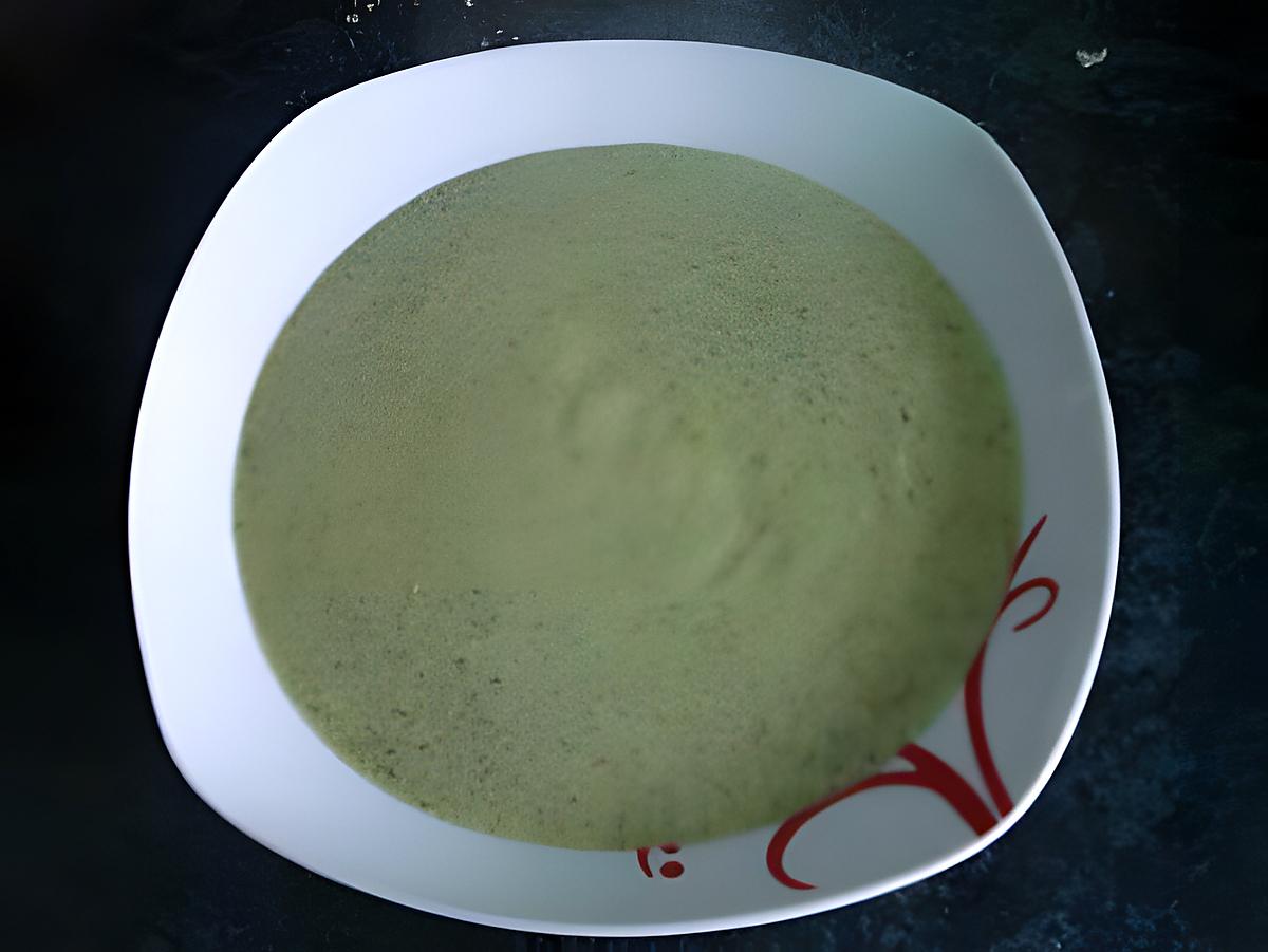 recette Velouté de courgettes à l'ail et aux fines herbes