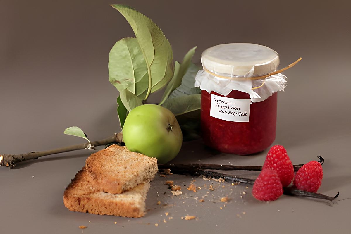 recette Confiture légère Pommes - Framboises vanillée