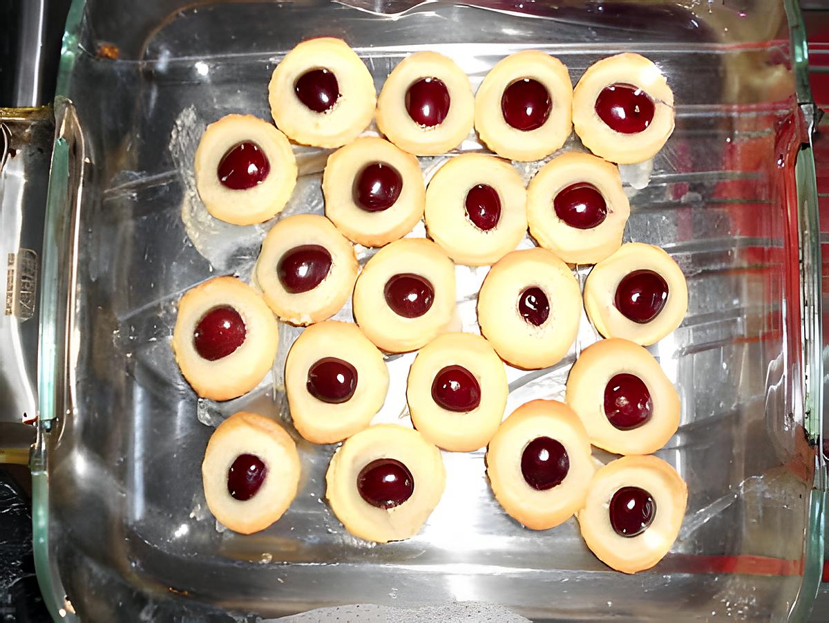 recette Mini tartelettes à la cerise et à la crème d'amande