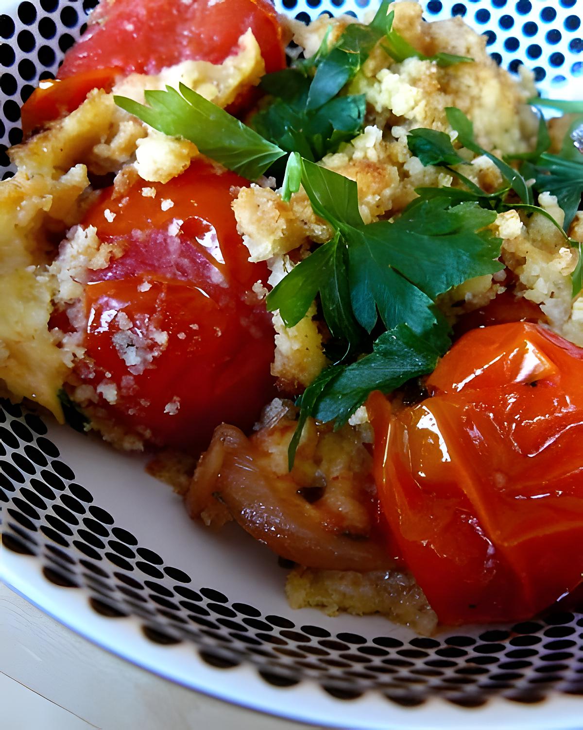 recette Crumble aux tomates cerises et echalotes caramelisees