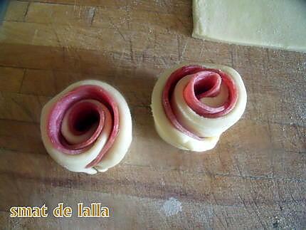 recette FEUILLETEE EN FORME DE ROSE