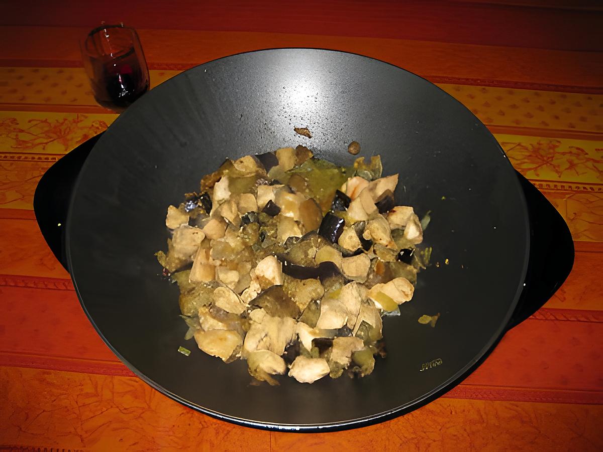 recette Fricassée de poulet et d'aubergines sucré salé