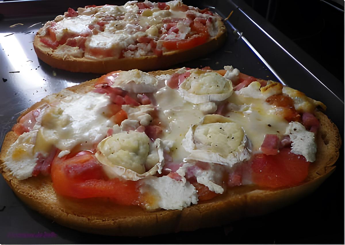 recette Bruschetta tomate, chèvre, jambon