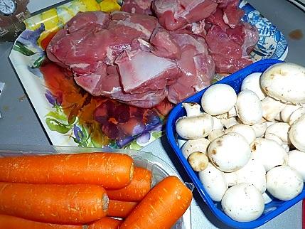 recette Sauté de veau aux carottes des sables et champignons