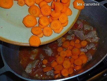recette Sauté de veau aux carottes des sables et champignons