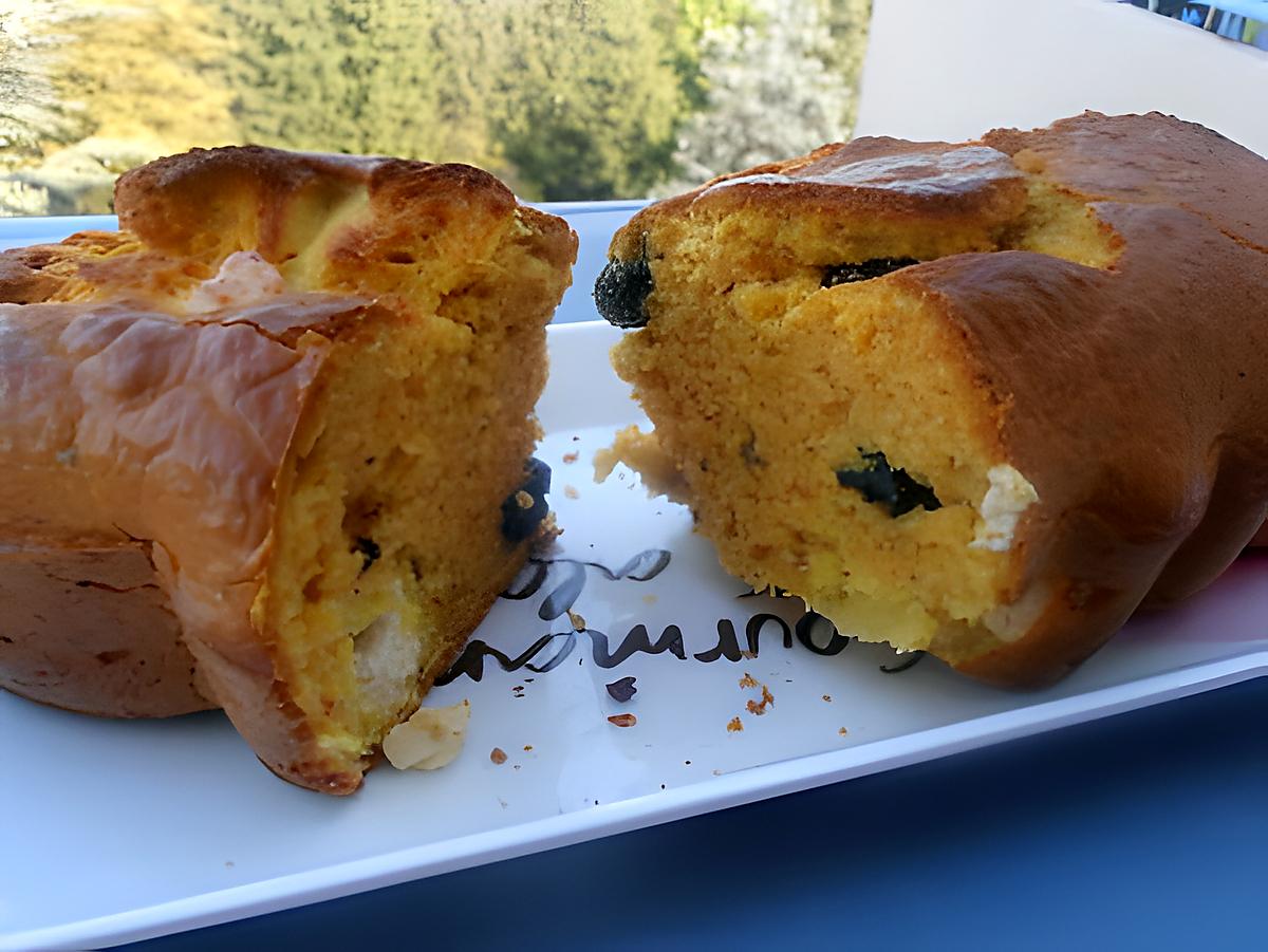 recette cake coloré au curcuma et fêta