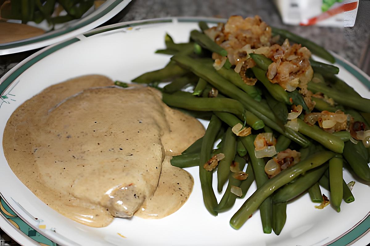 recette Steack au poivre, haricots verts aux oignons