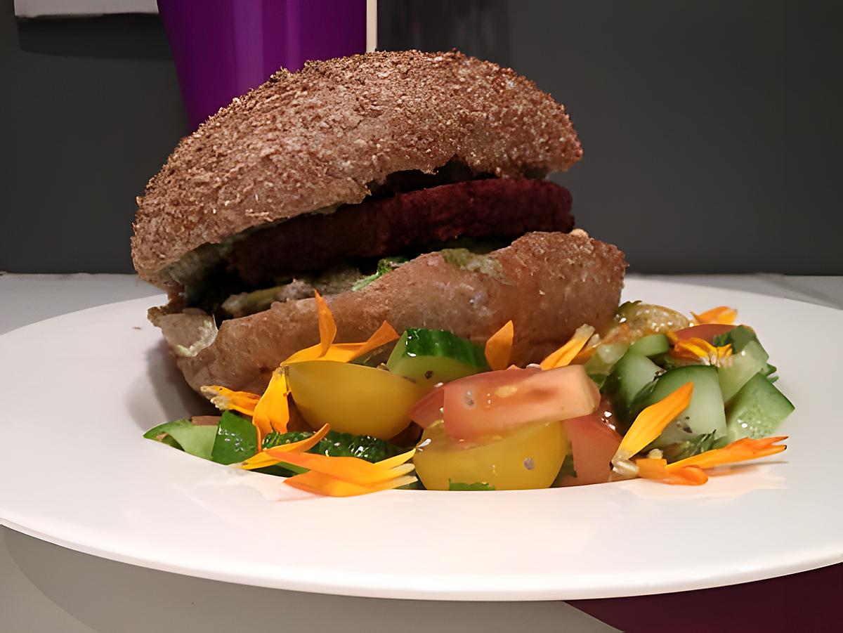 recette Burger végétarien & salade colorée