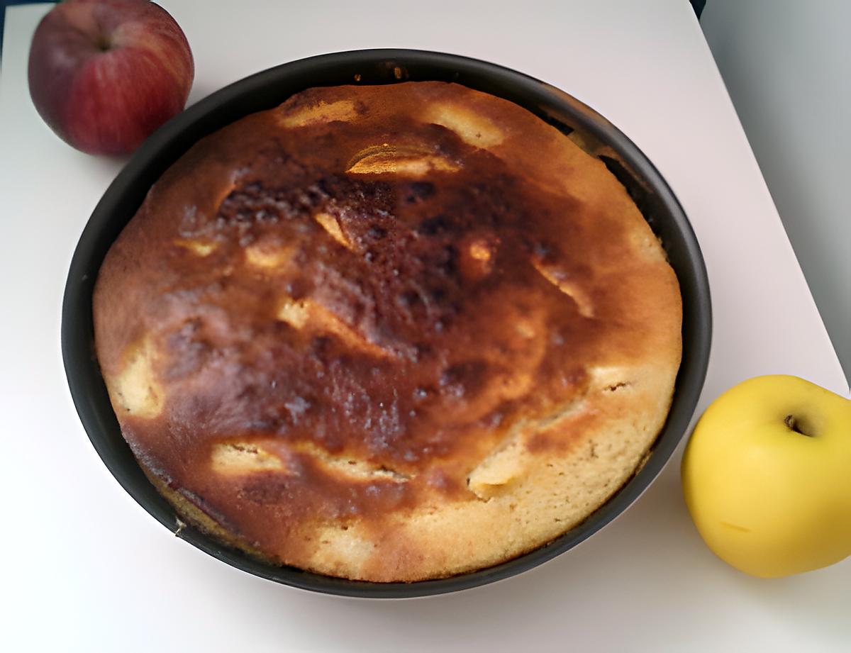 recette Gâteau aux pommes caramélisées-rhum au yaourt