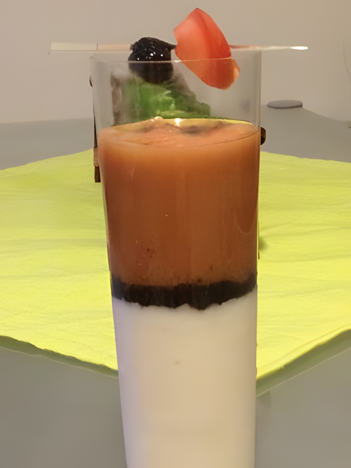 recette Verrine apéritif gelée de salakis coulis de tomate