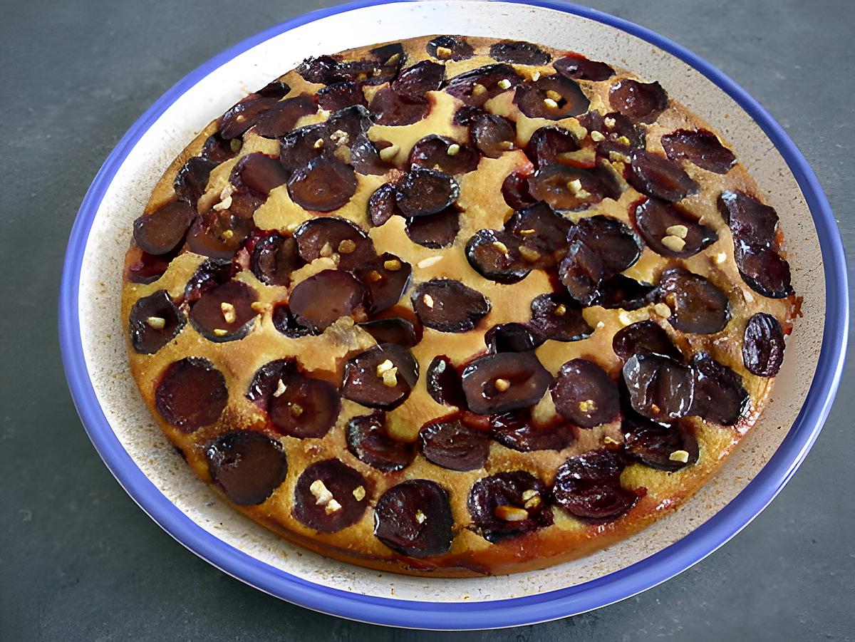 recette GATEAU AUX PRUNES ET PATE D'AMANDE