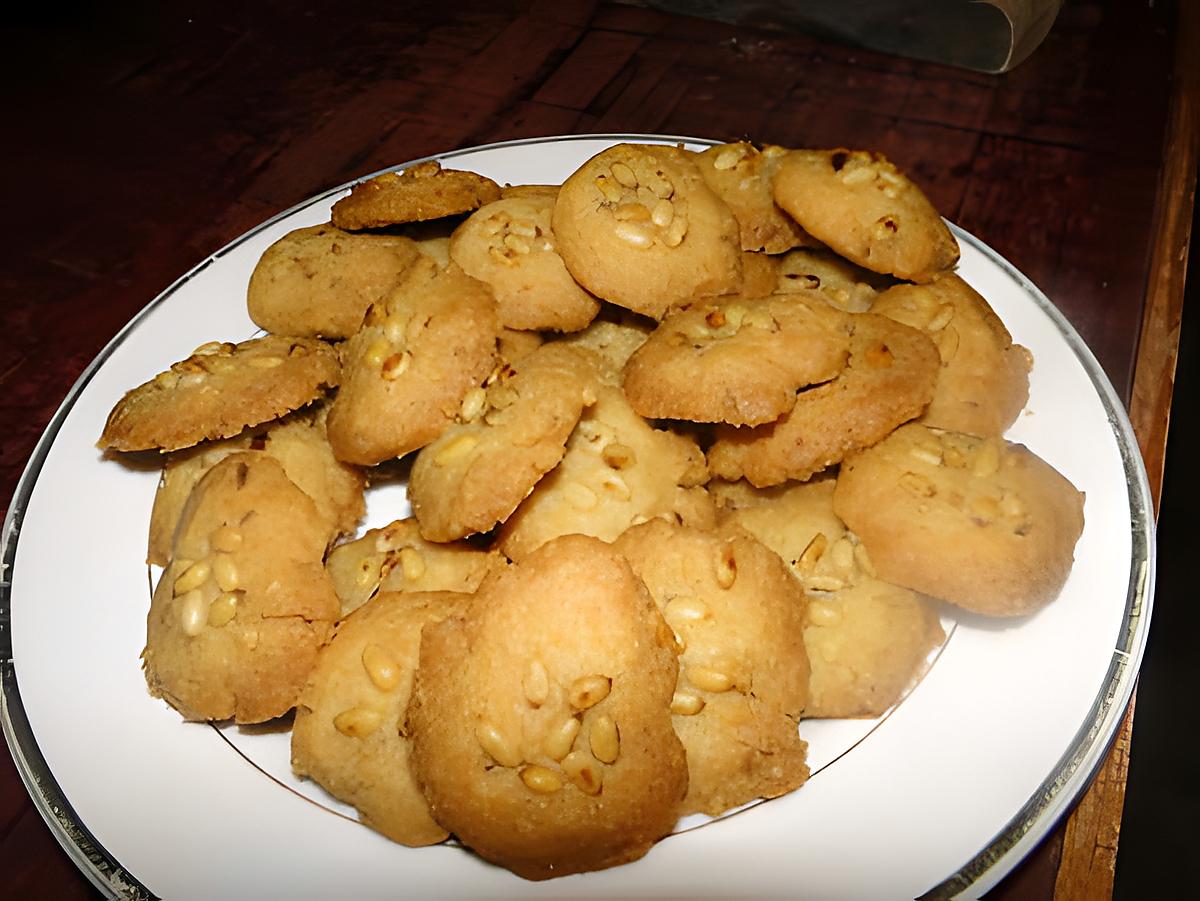 recette Biscuits secs à l'anis et aux pignons