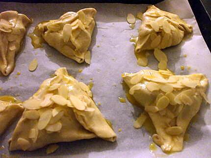 recette Triangles feuilletés aux pommes caramélisées....à la " Kapi"...