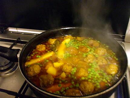 recette " Guisado de albondigas...." Râgout de p.d.terre..P.Pois et boulettes de viande...