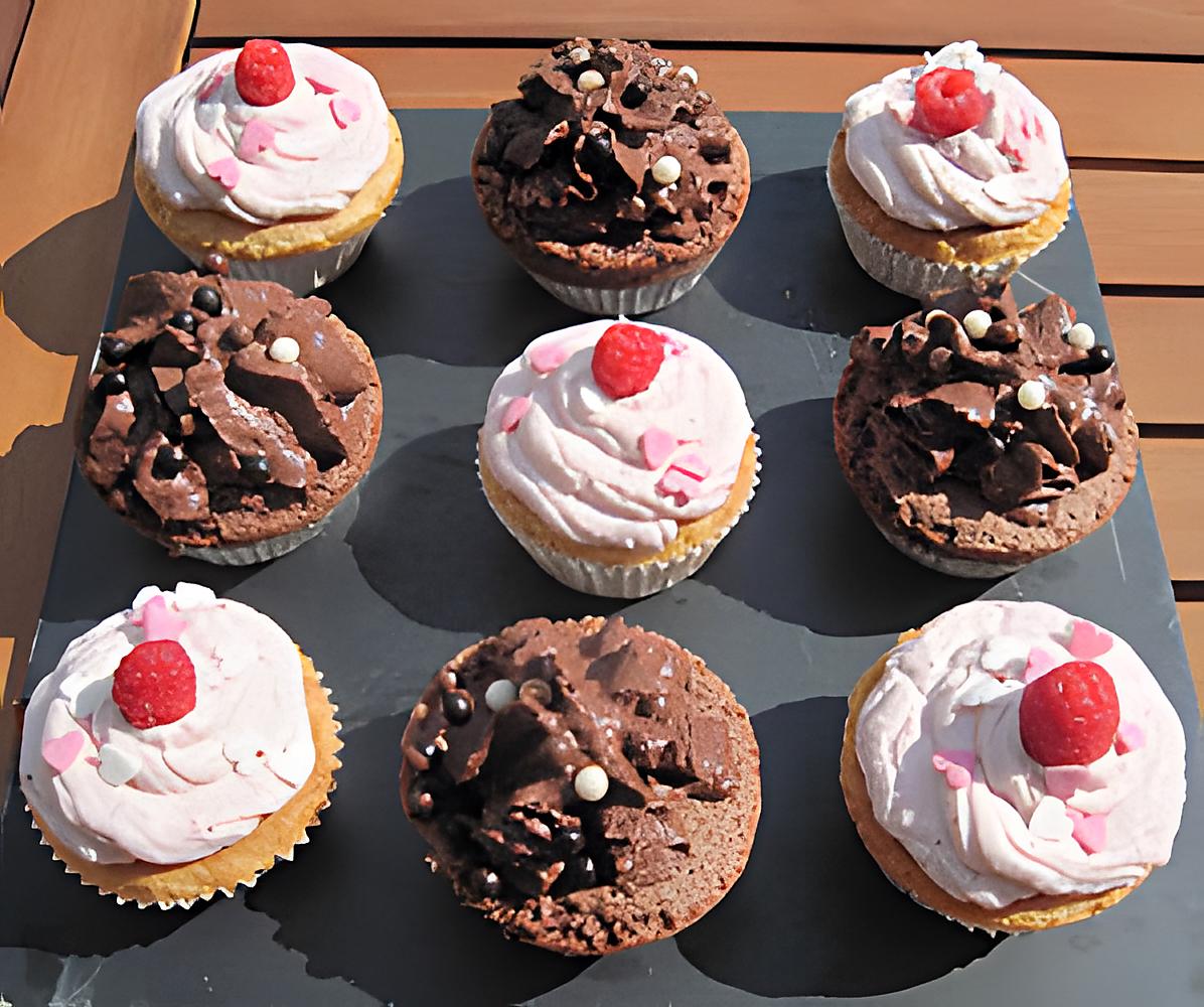 recette Assortiment cupcakes mousse framboises/mascarpone et mousse au chocolat