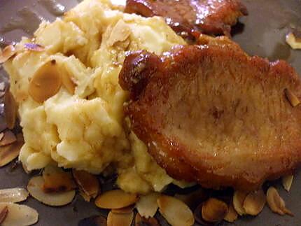 recette " Côtes de porc... caramélisées .. au miel et sa purée maison...."  Un vrai délice....