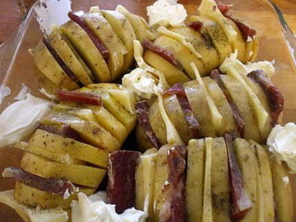 recette "Libritos de Papas con jamon curado y queso...(P.D.Terre au four garnies de fromage et jambon cru....)