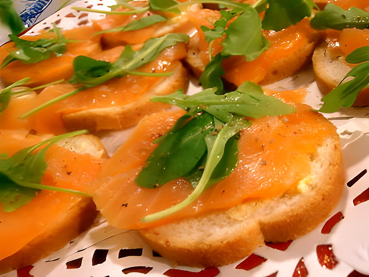 recette toast saumon-roquette