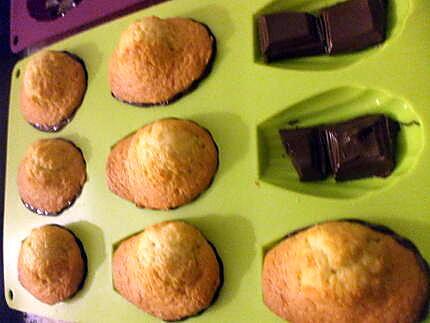 recette Madeleines pures beurre en coque de chocolat noir....