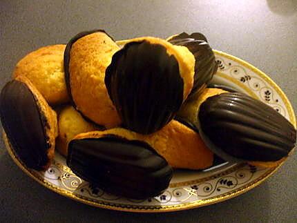 recette Madeleines pures beurre en coque de chocolat noir....