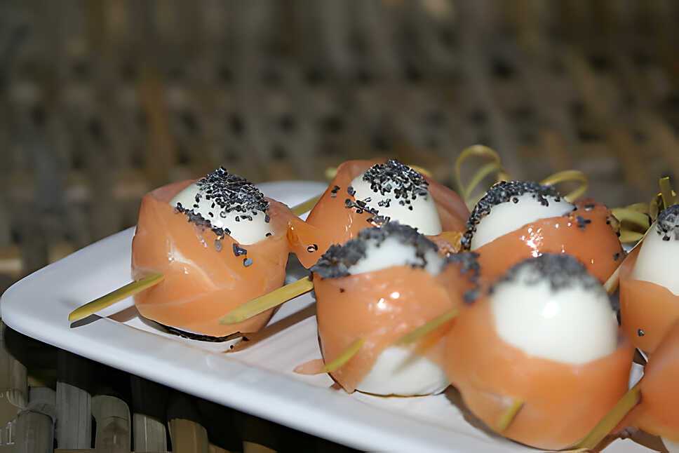 recette oeufs de caille au saumon fumé