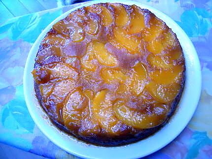 Gâteau à la pêche au COOKEO  Un gâteau super moelleux avec les nouveaux  fruits de l'été 🍑 Essayez la recette de Gâteau à la pêche avec #COOKEO 💛  La #recette est