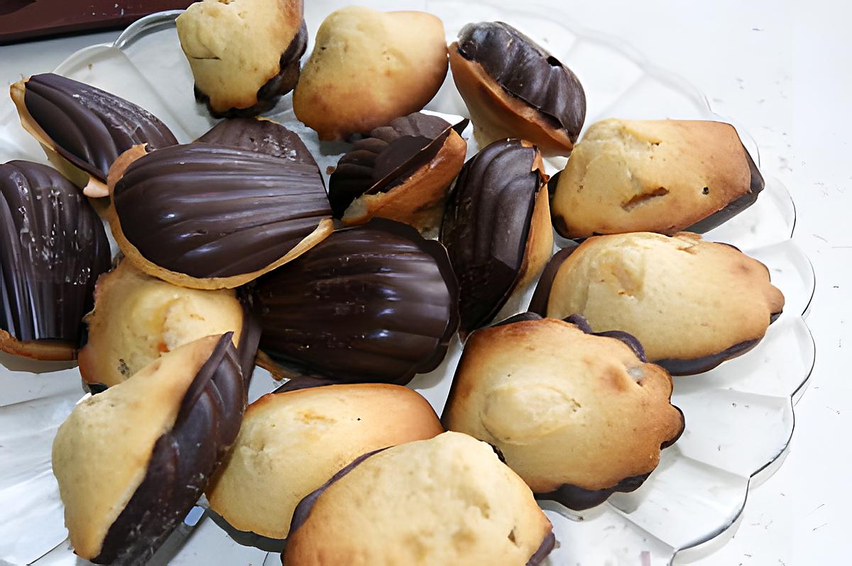 recette Madeleines chocolat noir et oranges confites