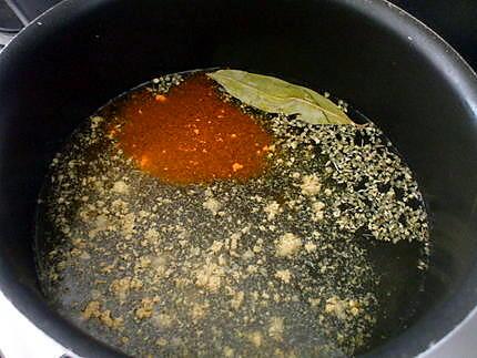 recette "Albondigas salsa de Azafran....con Patatas..."..( Boulettes de viande .... à la crème  et P.D.Terre sautées....)