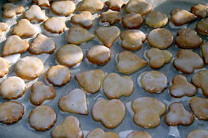 recette Glaçage pour petits sablés (variante à la fleur d'oranger) et (pour éclair à la fin + cacao non sucré)