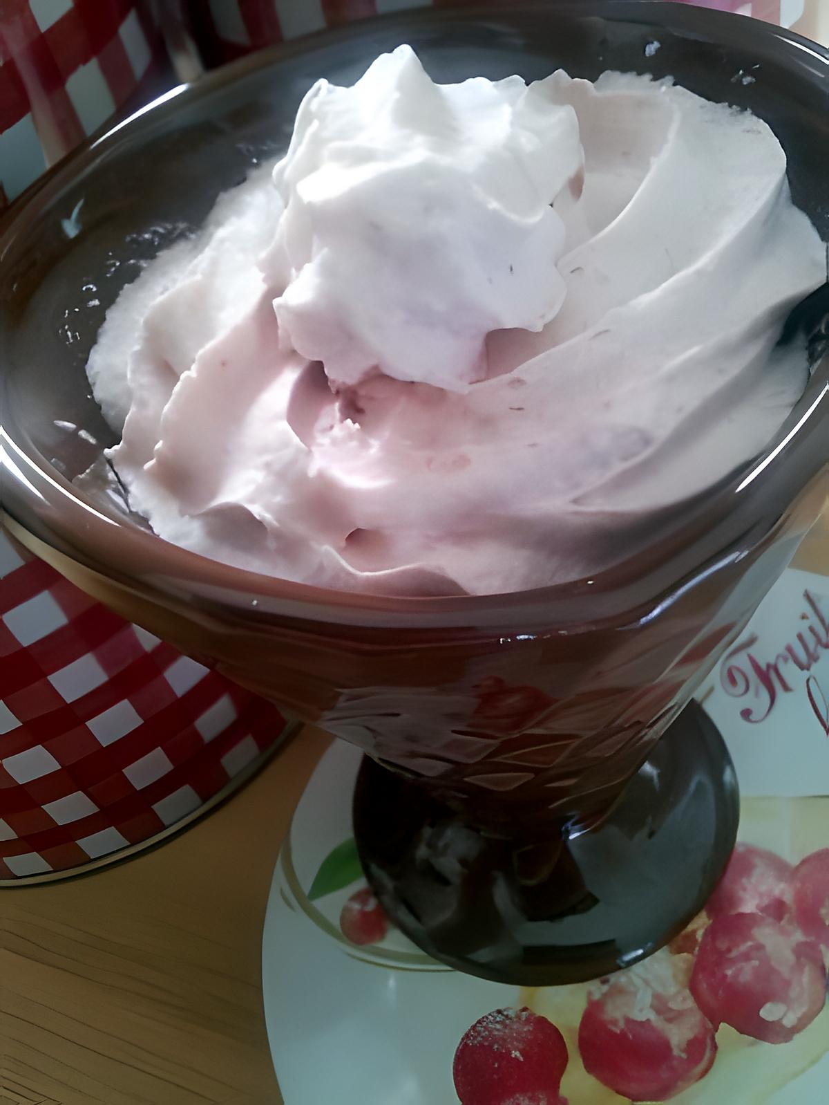 recette Chantilly au coulis de framboises