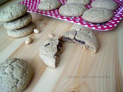 recette Petits cookies café, cacahouètes au coeur nutella