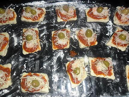 recette mini pizza aux crevettes (thon)