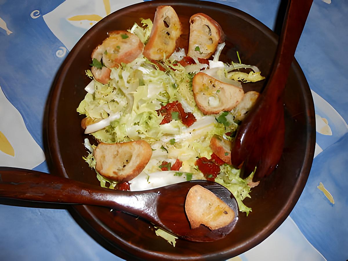 recette Frisée aux croutons a l ail