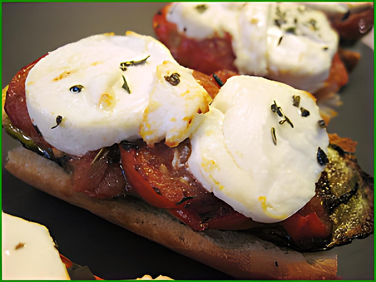 recette Tartines toastées de tomates et courgettes au fromage de chèvre