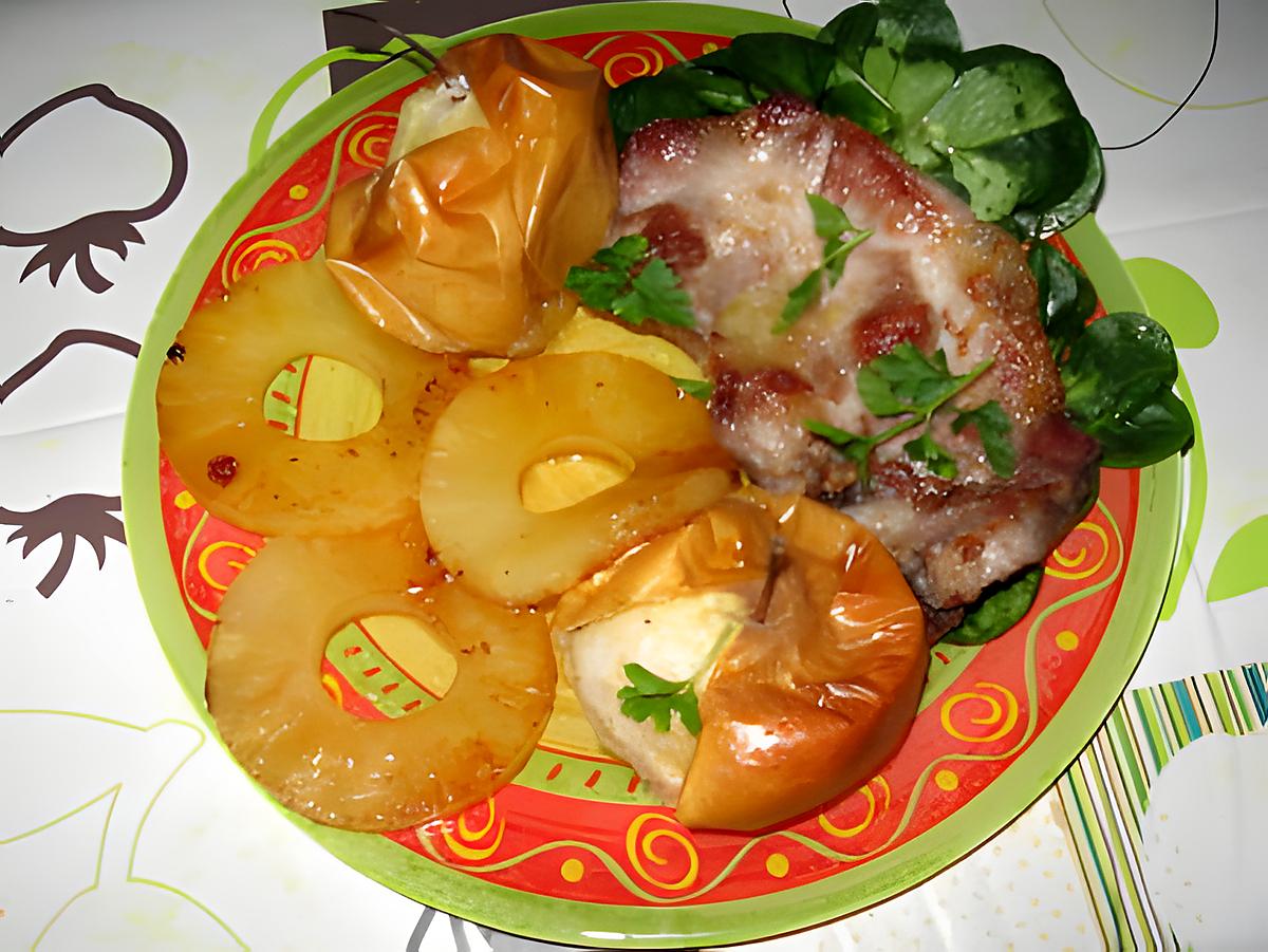 recette Côtes de porc grillées, ananas et pommes au four